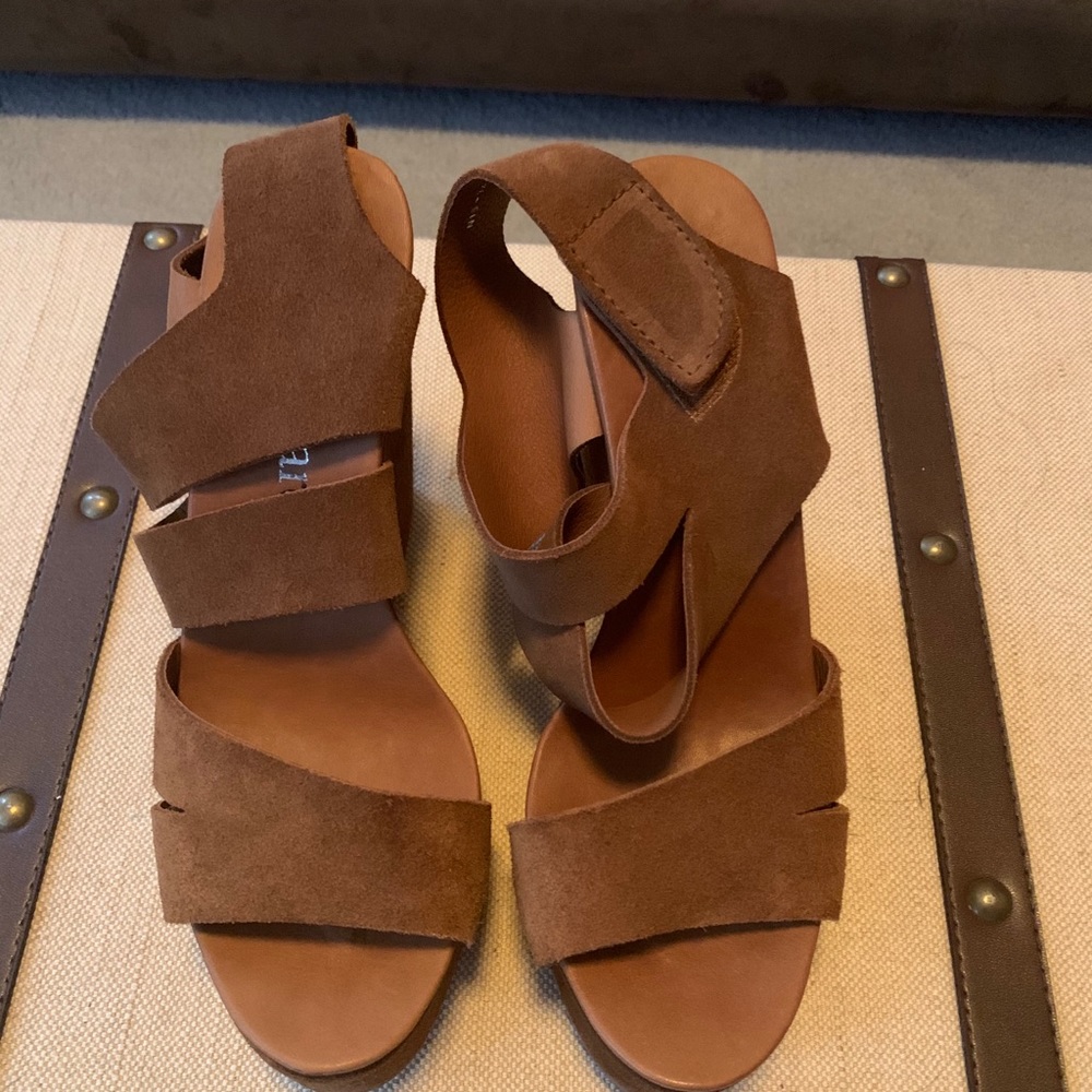 Pedro Garcia Wedge 41.5
